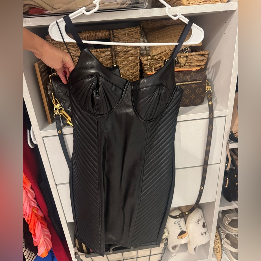 Elegant Black Strapless Dress